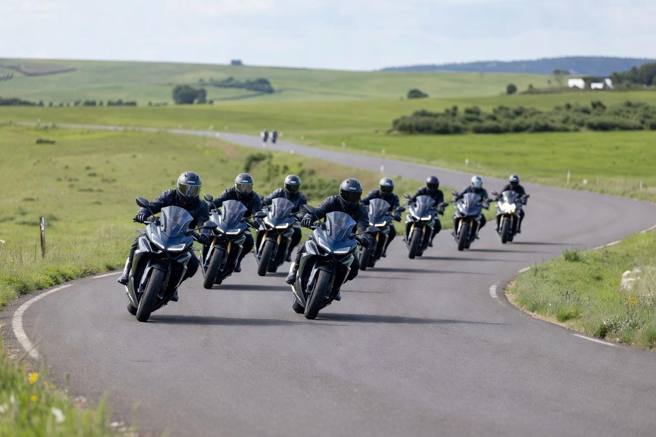 Jazda w grupie motocykli: szyk, odstępy i najczęstsze błędy